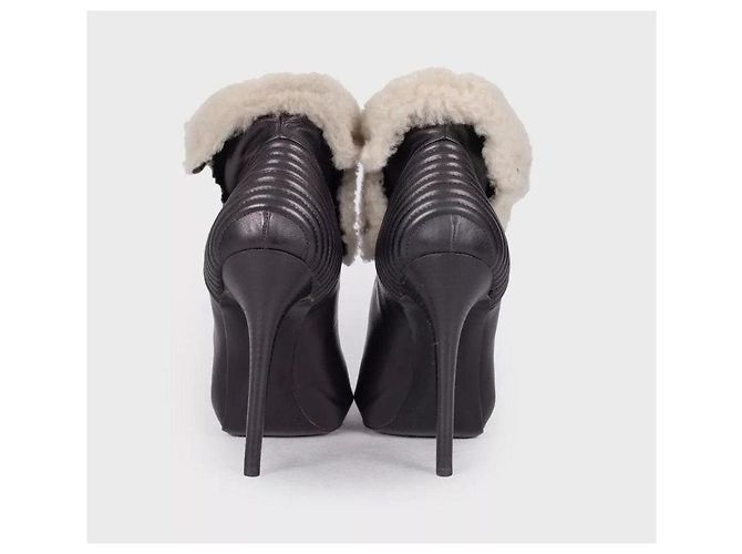Bottines en cuir noir shearling Alexander McQueen Taille 39,5 - vue 5