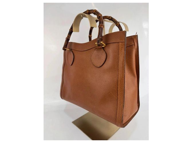 Borsa a mano Gucci Diana in pelle marrone - vista 7