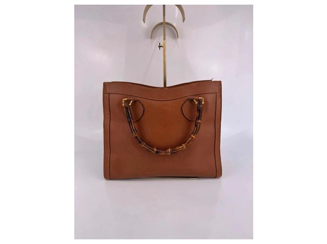 Borsa a mano Gucci Diana in pelle marrone - vista 9