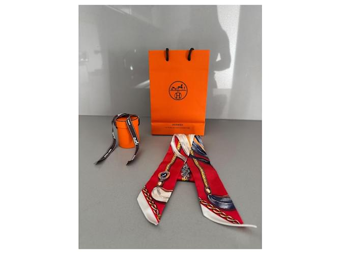 Hermès Twilly Cavalcades Rouge Roja - vista 2