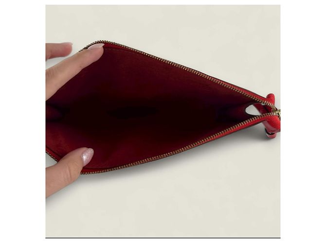 Pochette Accessoires Epi rossa Louis Vuitton Rosso - vista 2