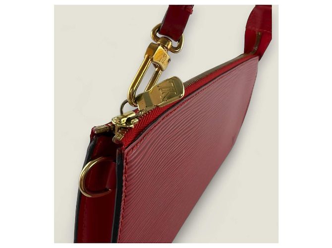 Pochette Accessoires Epi rossa Louis Vuitton Rosso - vista 5