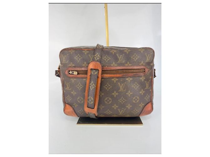 Borse a spalla Louis Vuitton in pelle marrone 259 - vista 2