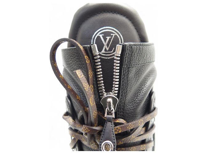 NUEVAS BOTINES LOUIS VUITTON 1A8C08 SLALOM FLAT HALF BOOTS MONOGRAM 40 NIEVE Negro - vista 8