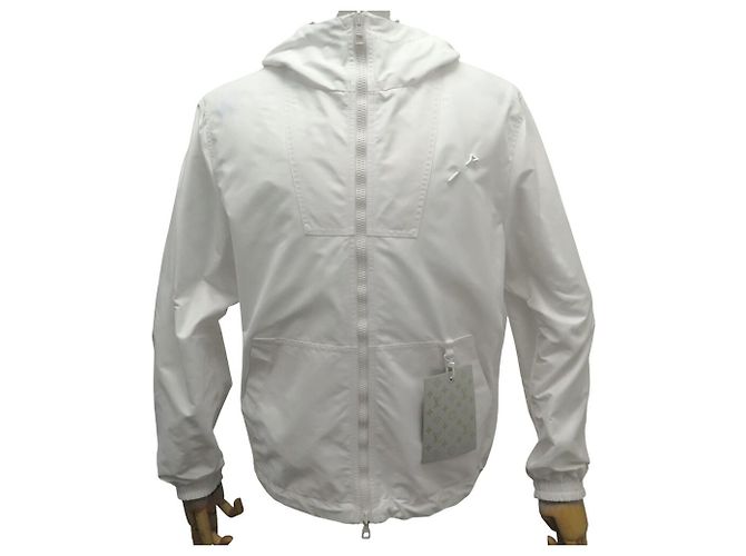 LOUIS VUITTON REVERSIBLE MONOGRAM WINDJACKET 46 S STAPLES White - view 5