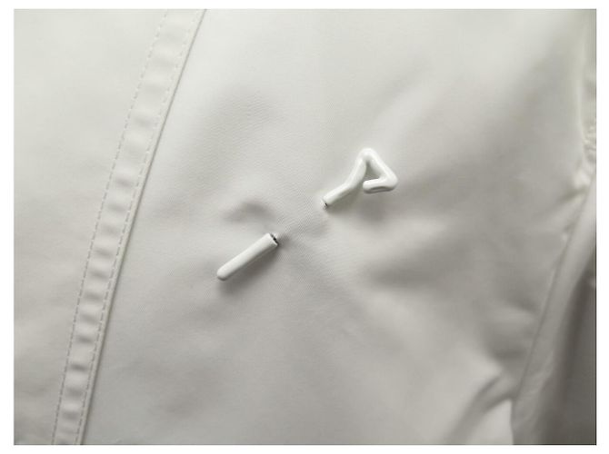 LOUIS VUITTON REVERSIBLE MONOGRAM WINDJACKET 46 S STAPLES White - view 8