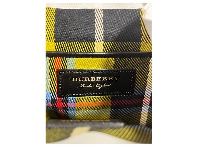 Zaino in tela a quadri Nova Check marrone BURBERRY Nero Bianco Rosso Beige - vista 12