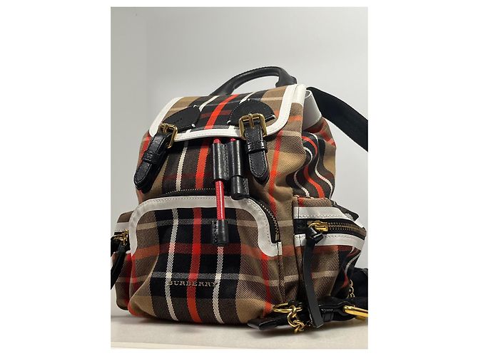 Zaino in tela a quadri Nova Check marrone BURBERRY Nero Bianco Rosso Beige - vista 2