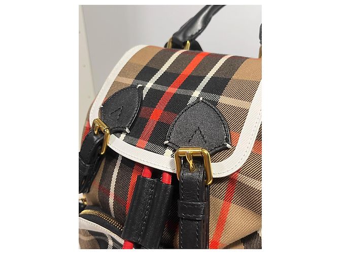 Zaino in tela a quadri Nova Check marrone BURBERRY Nero Bianco Rosso Beige - vista 9