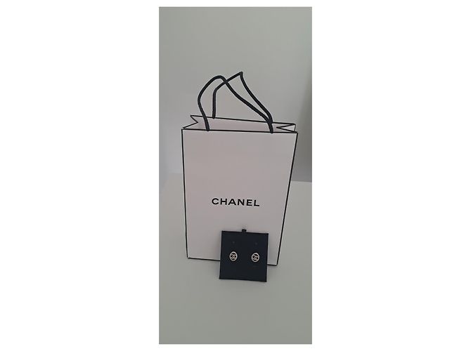 Cambon Orecchini Chanel CC Argento a Forma Ovale con Strass Doppio C Silver hardware - vista 4