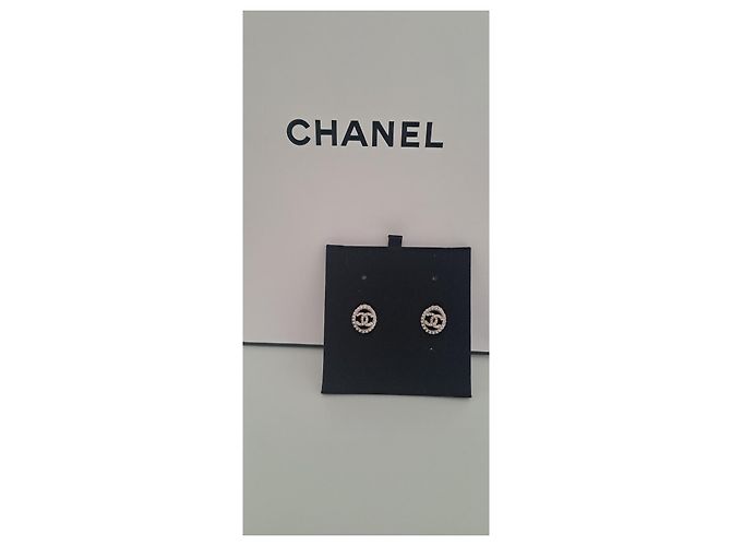 Cambon Orecchini Chanel CC Argento a Forma Ovale con Strass Doppio C Silver hardware - vista 5
