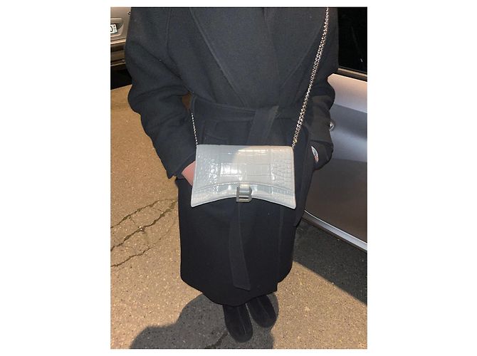 Borsa a mano Balenciaga Hourglass in pelle eggshell Bianco sporco - vista 2