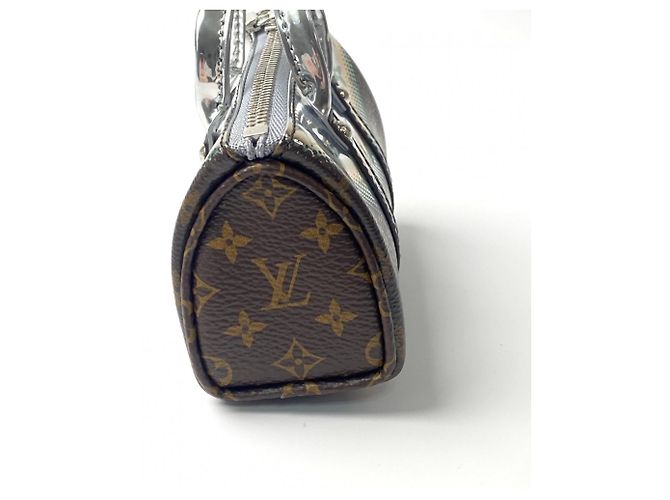 Portachiavi Mini Keepall Metallico Specchio Donna Louis Vuitton Marrone Monogramma - vista 3