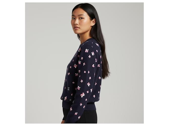 Chanel Pullover mit Blumenmuster aus Kaschmir Dunkelblau Marineblau - Ansicht 9