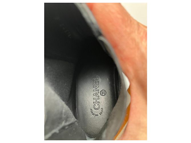 Chanel / Botas Chelsea con Logo CC Interconectado 41 Negro - vista 11