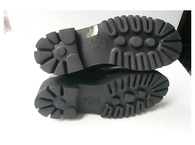 Chanel / Botas Chelsea con Logo CC Interconectado 41 Negro - vista 3