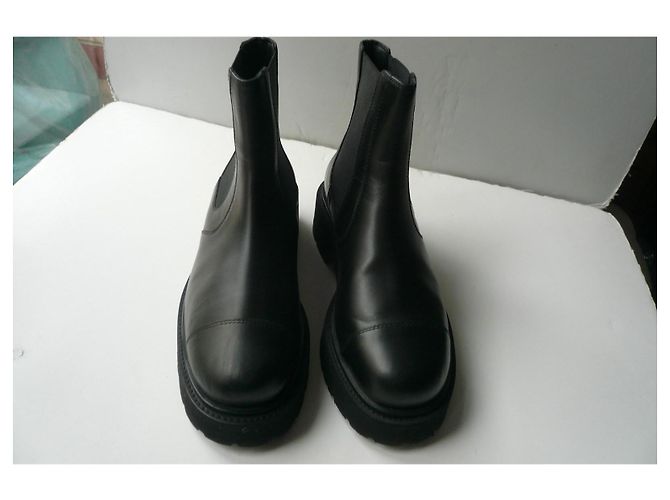 Chanel / Botas Chelsea con Logo CC Interconectado 41 Negro - vista 9