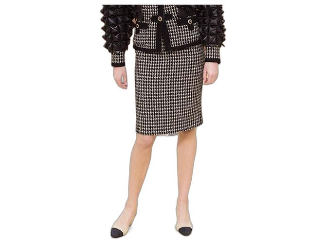 Falda de tweed de pata de gallo Chanel Detalle de cremallera Otoño 2015 15K Castaño - vista 2