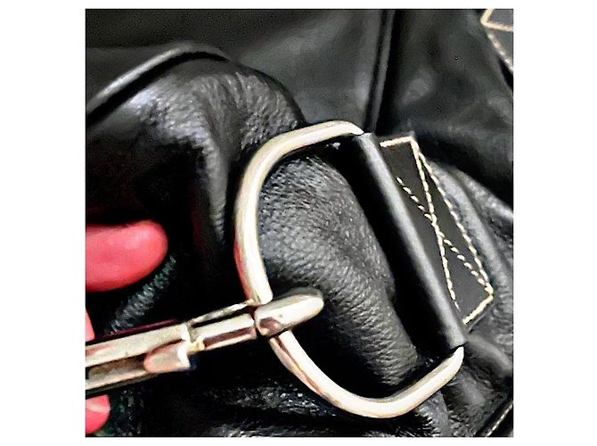Gucci Handtasche aus schwarzem gewaschenem Kalbsleder - Ansicht 5