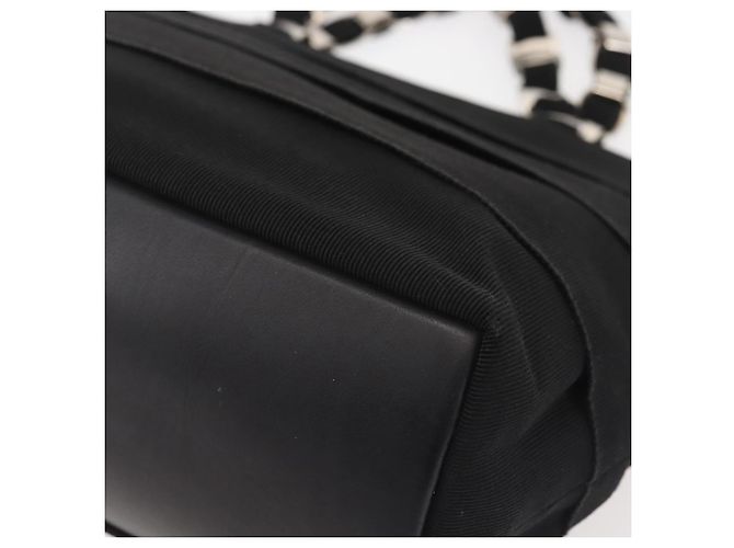 Borsa a mano Vala in tela nera e argento di Salvatore Ferragamo Auth 143256 Nero - vista 12