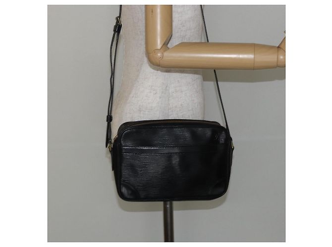 LOUIS VUITTON Borsa a Spalla Epi Trocadero 23 Nera M52302 LV Auth 143464 Nero - vista 22