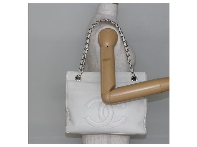 Borsa a spalla CHANEL in pelle caviar bianca con catena argento CC Auth BA6376 Bianco - vista 25