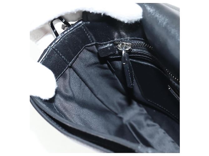 Miu Miu Ketten-Schultertasche aus Leder Schwarz Silber Auth 138395V - Ansicht 26