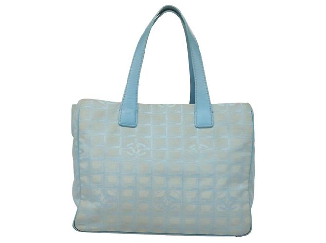 CHANEL Neue Reisetasche aus Nylon Hellblau Silber CC Auth 133486 - Ansicht 3