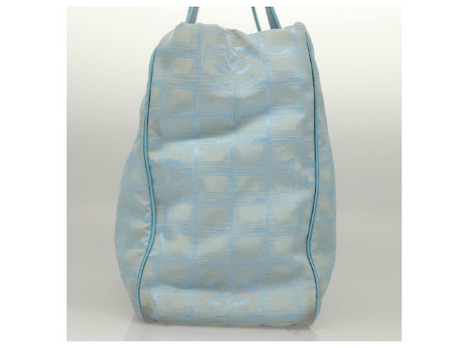 CHANEL Neue Reisetasche aus Nylon Hellblau Silber CC Auth 133486 - Ansicht 4