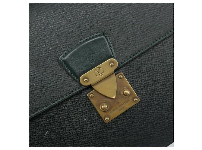 LOUIS VUITTON Pochette Kourad in Taiga Borsa Clutch Épicea M30194 LV Auth th6319 - vista 17