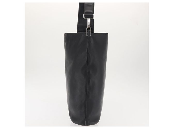 Gucci Borsa a Spalla in Pelle Nera Argento Auth 143208 Nero - vista 4