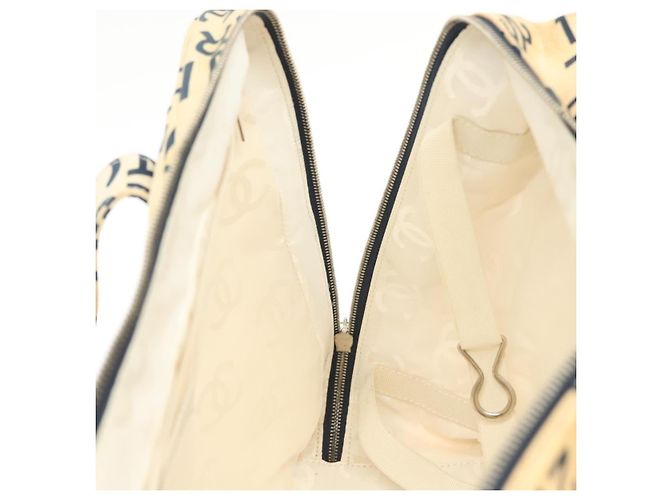 CHANEL Bisy Linie Tote Bag aus Canvas Weiß CC Auth 141391 - Ansicht 20