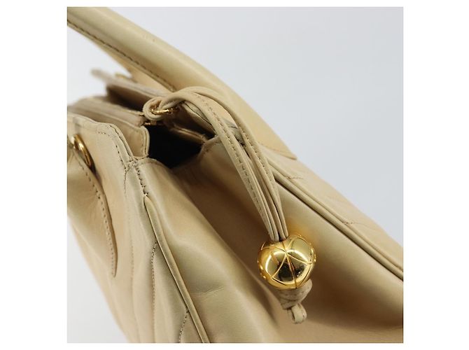CHANEL Borsa a Mano V Stitch in Pelle di Agnello Beige Oro CC Auth 128926 D'oro - vista 14