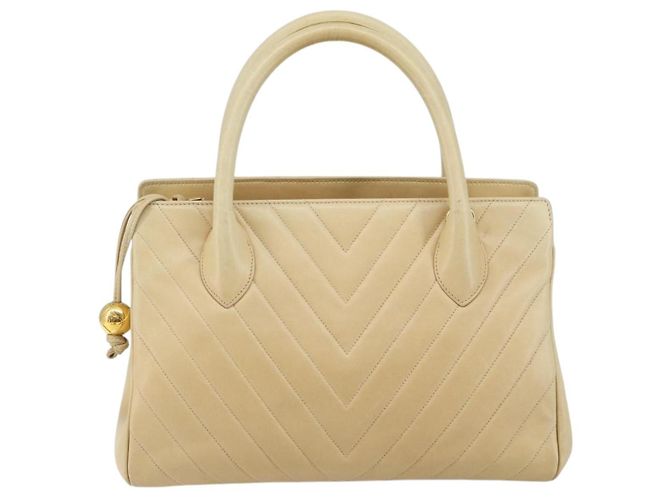 CHANEL Borsa a Mano V Stitch in Pelle di Agnello Beige Oro CC Auth 128926 D'oro - vista 2