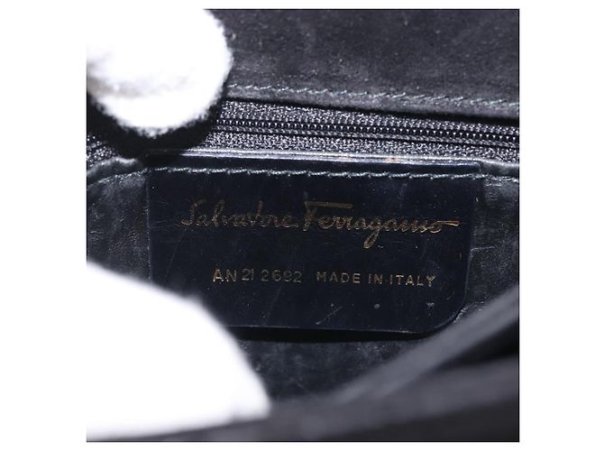 Borsa a Spalla Gancini in Pelle Scamosciata Nera e Oro Salvatore Ferragamo Auth 142668 Nero D'oro - vista 12