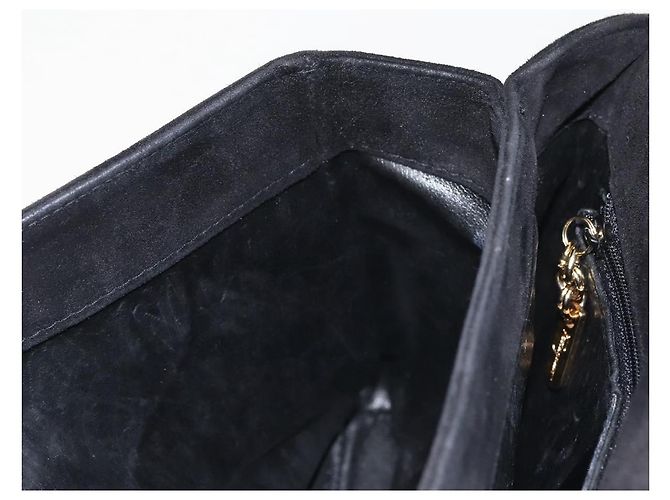 Borsa a Spalla Gancini in Pelle Scamosciata Nera e Oro Salvatore Ferragamo Auth 142668 Nero D'oro - vista 23