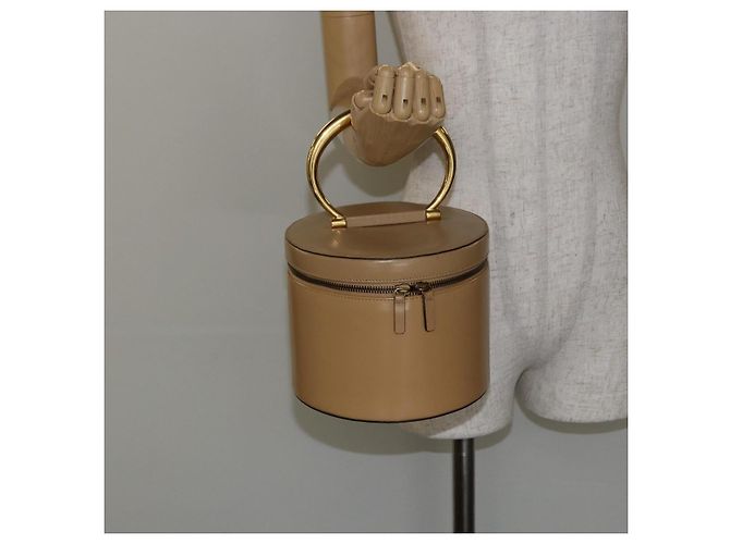 Céline Pochette Vanity in pelle metal beige oro Auth bs29414 D'oro - vista 23