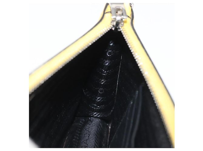 Saffiano Borsa a Spalla PRADA in Pelle Safiano Gialla Argento Auth 142941 Giallo - vista 19