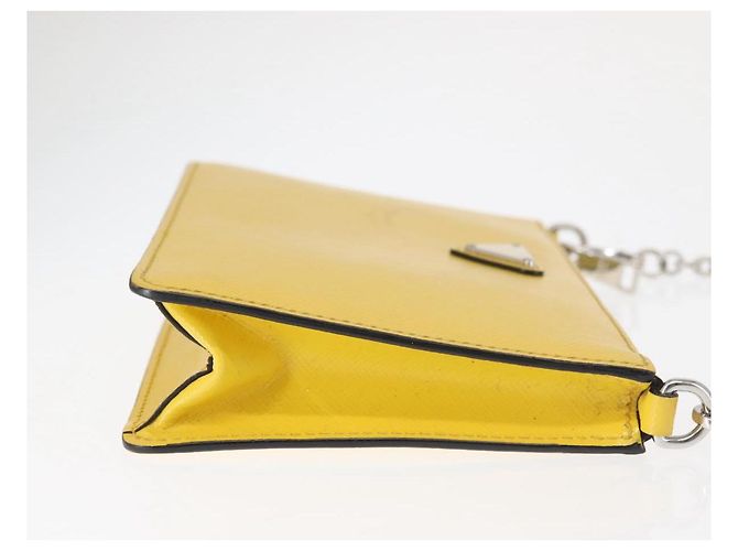 Saffiano Borsa a Spalla PRADA in Pelle Safiano Gialla Argento Auth 142941 Giallo - vista 3