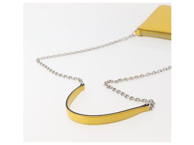 Saffiano Borsa a Spalla PRADA in Pelle Safiano Gialla Argento Auth 142941 Giallo - vista 7