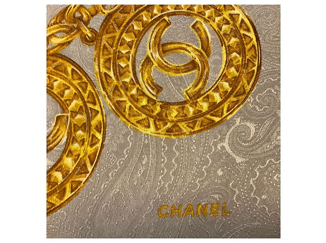 Bufanda cuadrada de seda twill con estampado de cadena Chanel topo / oro Beige - vista 6