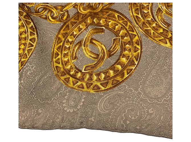 Bufanda cuadrada de seda twill con estampado de cadena Chanel topo / oro Beige - vista 8