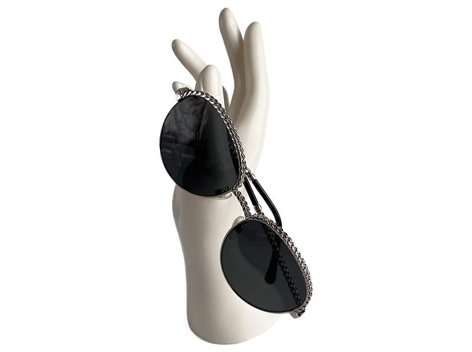 Timeless Chanel Gafas de sol de metal con cadena negras Negro - vista 10