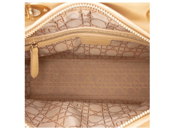 Dior Beige Large Patent Cannage Lady Dior - vista 4
