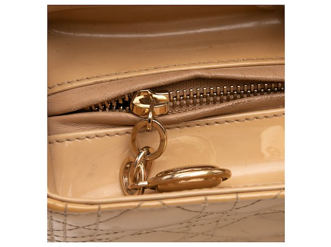 Dior Beige Large Patent Cannage Lady Dior - vista 8