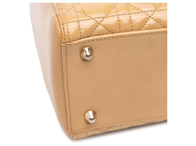 Dior Beige Large Patent Cannage Lady Dior - vista 9