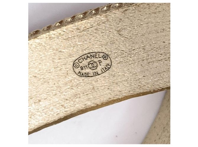 Timeless Bracciale in Metallo CC Chanel D'oro Metallico - vista 4