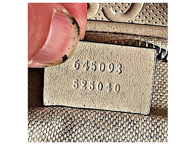 Borsa a cintura Gucci Jumbo GG in pelle bianca - vista 10