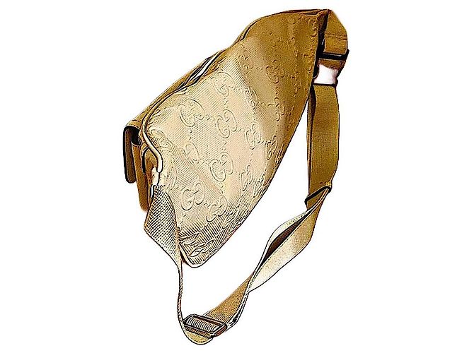 Borsa a cintura Gucci Jumbo GG in pelle bianca - vista 2