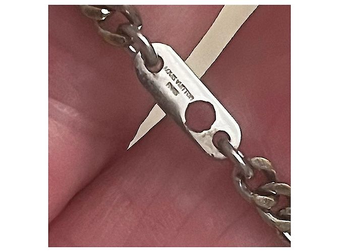 Collana Louis Vuitton LV Charm Monogram Pillcase Argento Silver hardware - vista 10